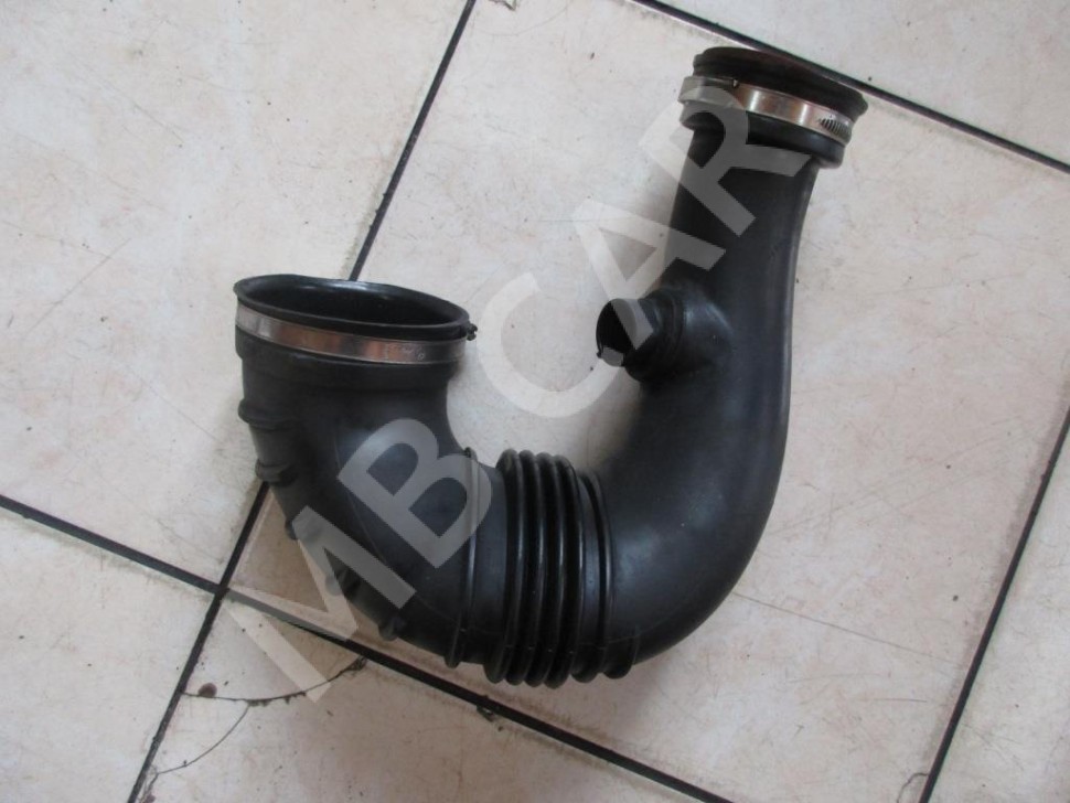 Патрубок воздушный MERCEDES-BENZ C-класс W203/S203/CL203 (2000 - 2004) фото 1 — Разборка Мерседес