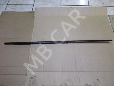 Молдинг стекла двери MERCEDES-BENZ E-класс W210/S210 (1995 - 1999) — Разборка Мерседес
