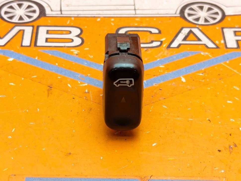 Кнопка центрального замка MERCEDES-BENZ V-класс W638/W639 (1996 - 2003) V 220 2.1 D AT (122 л.с.) фото 1 &mdash; Разборка Мерседес