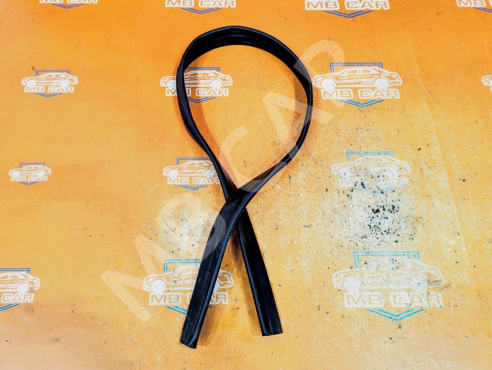 Уплотнитель моторного отсека MERCEDES-BENZ GLC-класс X253 (2015 - 2019) фото 1 — Разборка Мерседес