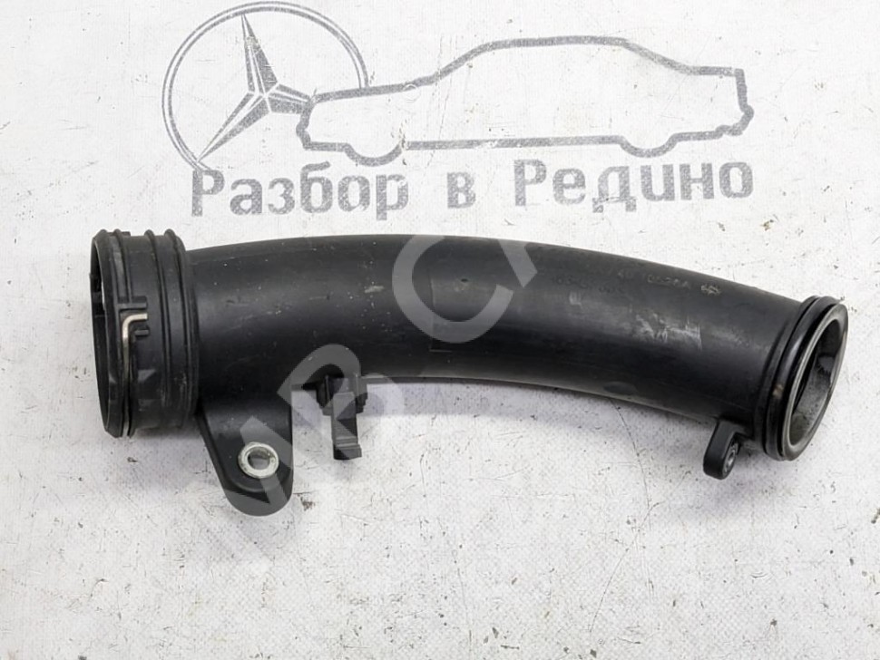 Патрубок интеркулера MERCEDES-BENZ C-класс W204/S204 (2006 - 2011) фото 1 — Разборка Мерседес