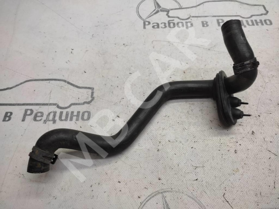 Патрубок ОЖ MERCEDES-BENZ E-класс W210/S210 рестайлинг (1999 - 2003) фото 1 &mdash; Разборка Мерседес