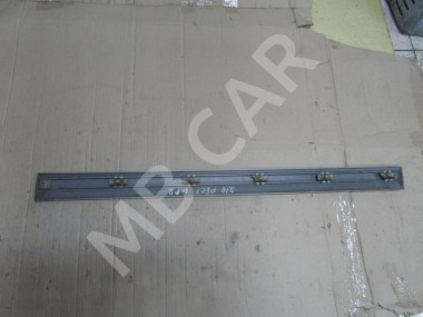 Молдинг двери MERCEDES-BENZ E-класс W210/S210 (1995 - 1999) — Разборка Мерседес