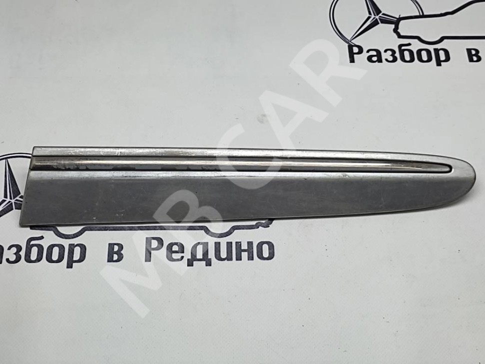 Молдинг крыла левый MERCEDES-BENZ CLK-класс C209/A209 (2002 - 2005) фото 1 &mdash; Разборка Мерседес