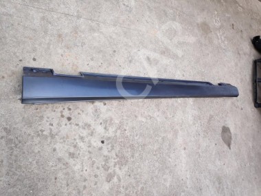 Порог пластиковый правый MERCEDES-BENZ E-класс W212/S212/C207/A207 (2009 - 2013) — Разборка Мерседес