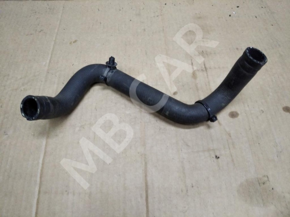 Патрубок ОЖ MERCEDES-BENZ B-класс W246 рестайлинг (2014 - 2018) фото 1 — Разборка Мерседес