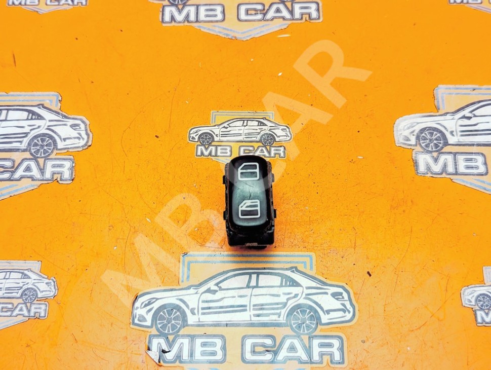 Кнопка стеклоподъемников MERCEDES-BENZ Vito W638 (1996 - 2003) фото 1 — Разборка Мерседес