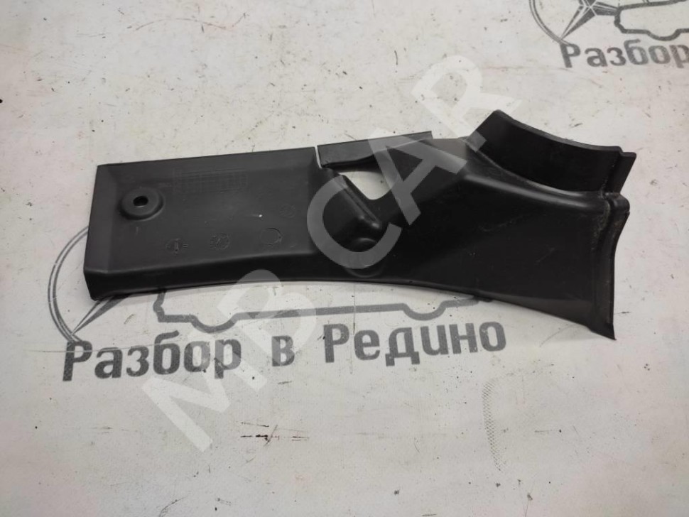 Накладка петли багажника MERCEDES-BENZ R-класс W251 (2005 - 2007) фото 1 &mdash; Разборка Мерседес