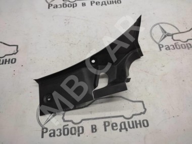 Накладка петли багажника MERCEDES-BENZ R-класс W251 (2005 - 2007) — Разборка Мерседес