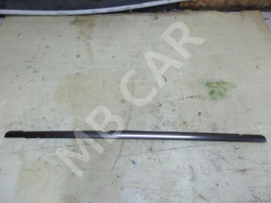 Молдинг стекла двери MERCEDES-BENZ C-класс W203/S203/CL203 (2000 - 2004) — Разборка Мерседес