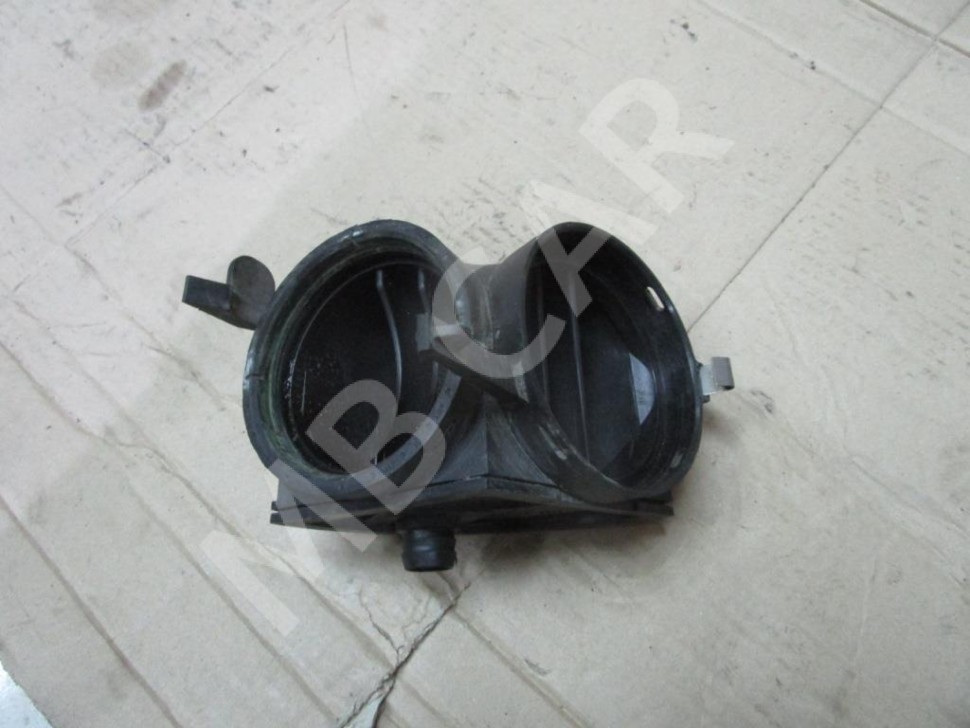 Патрубок воздушный MERCEDES-BENZ E-класс W211/S211 (2002 - 2006) фото 1 &mdash; Разборка Мерседес