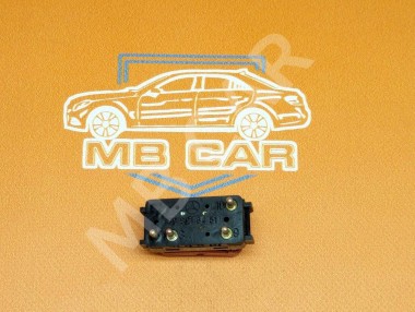 Кнопка аварийной сигнализации MERCEDES-BENZ SL-класс R129 (1989 - 1995) — Разборка Мерседес