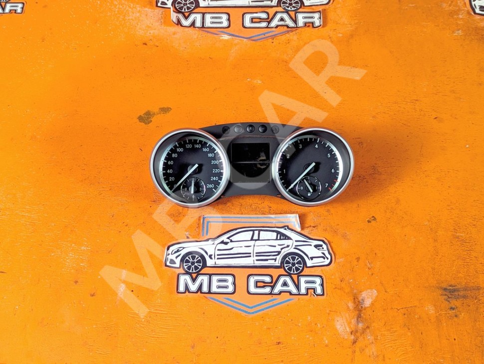 Щиток приборов MERCEDES-BENZ GL-класс X164 рестайлинг (2009 - 2012) фото 1 &mdash; Разборка Мерседес