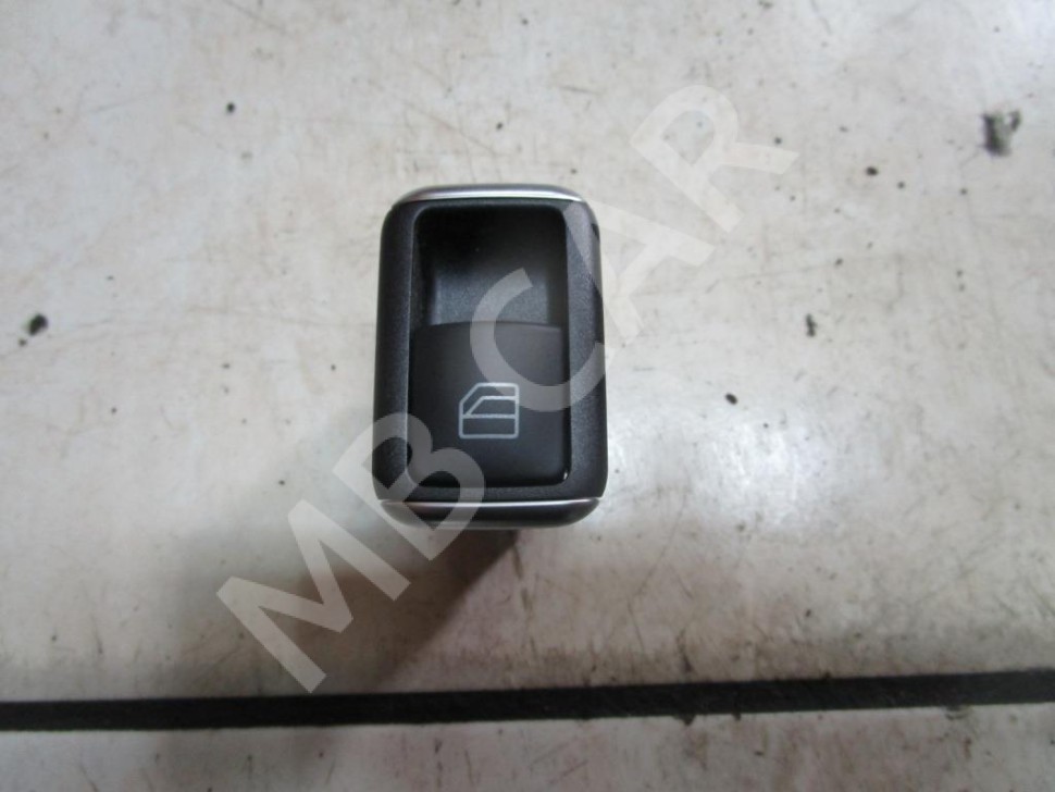 Кнопка стеклоподъемников MERCEDES-BENZ GLE-класс Coupe C292 (2015 - 2019) фото 1 &mdash; Разборка Мерседес