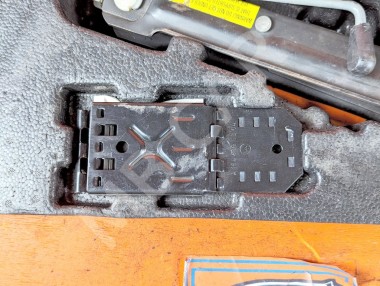 Набор инструментов MERCEDES-BENZ M-класс W164 (2005 - 2008) &mdash; Разборка Мерседес