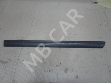 Молдинг двери MERCEDES-BENZ W124 W124/S124/C124/A124 (1984 - 1993) — Разборка Мерседес