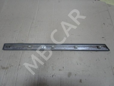 Молдинг двери MERCEDES-BENZ W124 W124/S124/C124/A124 (1984 - 1993) — Разборка Мерседес