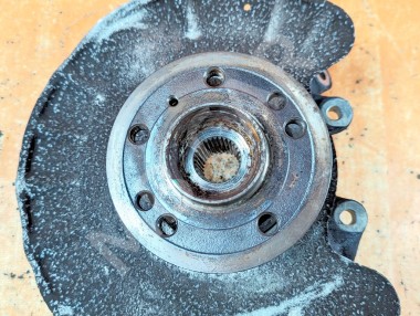 Кулак подвески задний правый MERCEDES-BENZ GLE-класс W166 (2015 - 2018) &mdash; Разборка Мерседес