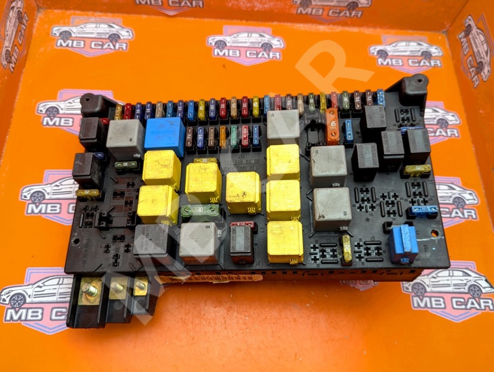 Блок предохранителей MERCEDES-BENZ M-класс W163 (1997 - 2001) фото 1 &mdash; Разборка Мерседес