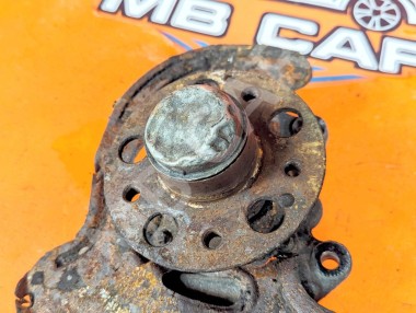Кулак поворотный передний левый MERCEDES-BENZ C-класс W203/S203/CL203 рестайлинг (2004 - 2008) &mdash; Разборка Мерседес