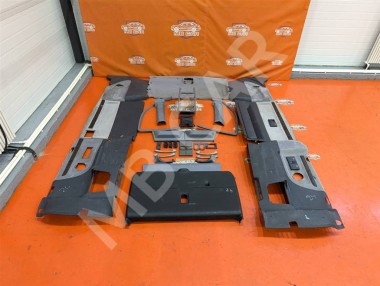 Комплект обшивки MERCEDES-BENZ Vito W638 (1996 - 2003) — Разборка Мерседес