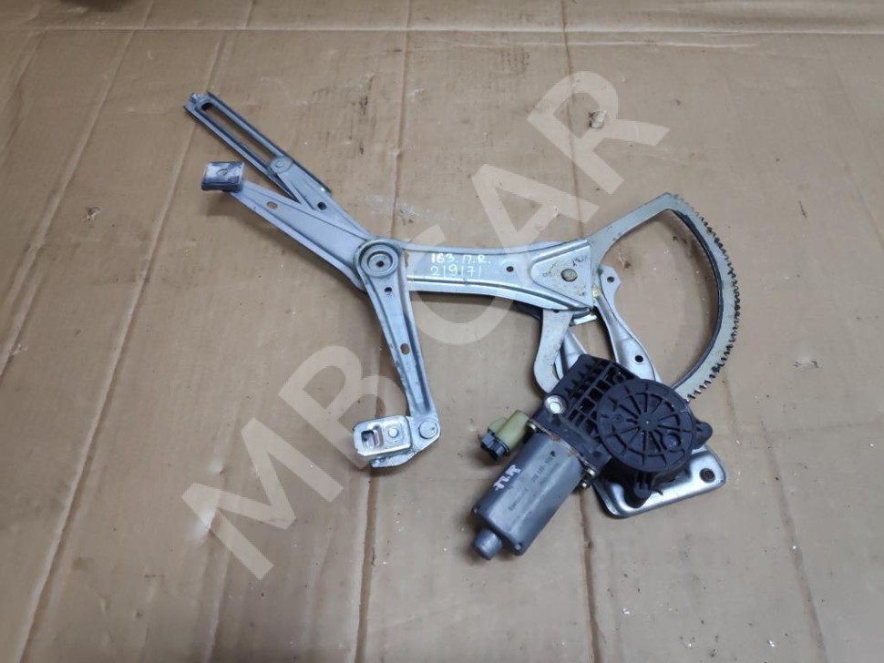 Стеклоподъемник передний правый MERCEDES-BENZ M-класс AMG W163 (2000 - 2001) фото 1 &mdash; Разборка Мерседес