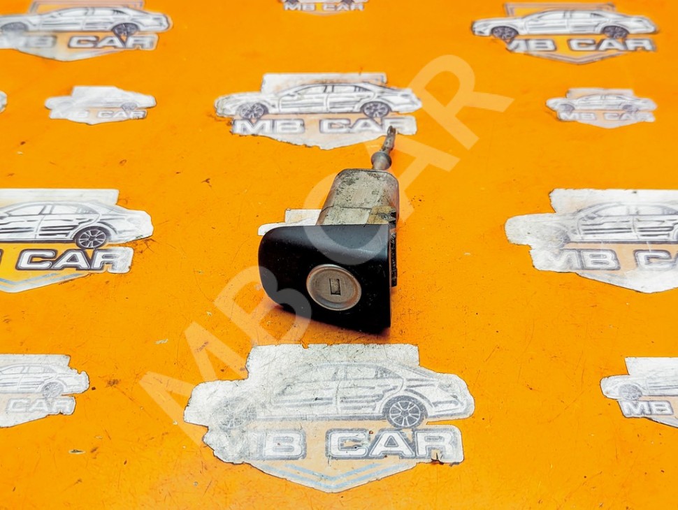 Личинки дверей MERCEDES-BENZ M-класс W163 (1997 - 2001) фото 1 &mdash; Разборка Мерседес