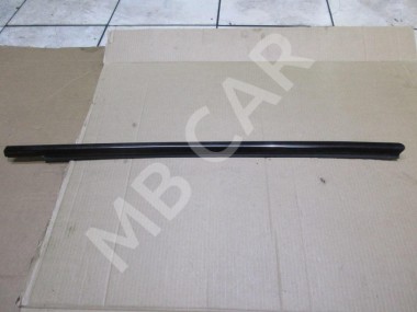 Молдинг стекла двери MERCEDES-BENZ E-класс W210/S210 (1995 - 1999) — Разборка Мерседес