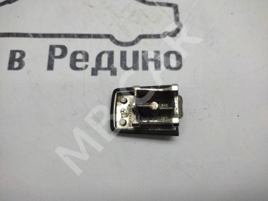 Крышка ручки двери MERCEDES-BENZ W124 W124/S124/C124/A124 (1984 - 1993) — Разборка Мерседес