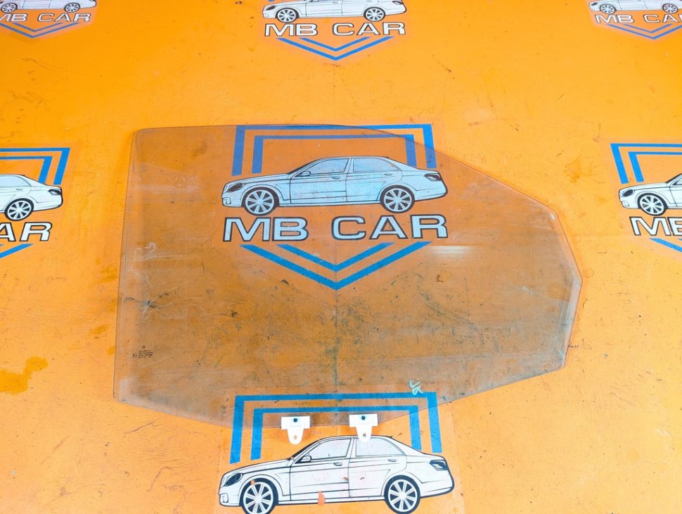 Стекло переднее правое MERCEDES-BENZ Vito W638 (1996 - 2003) 108 2.3 CDI MT (79 л.с.) фото 1 &mdash; Разборка Мерседес