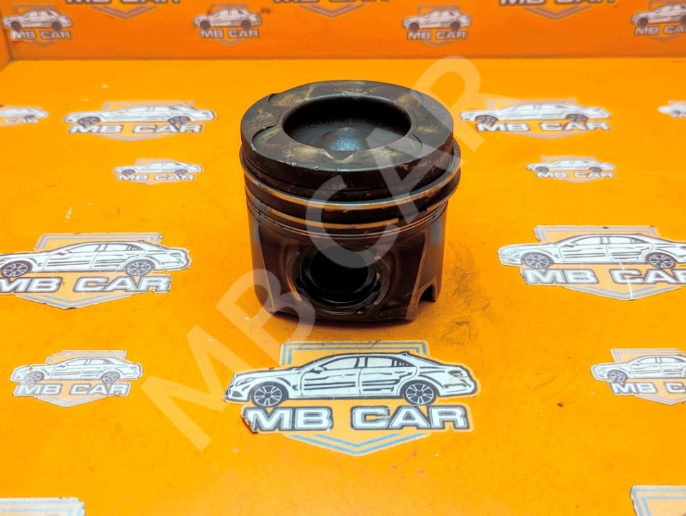 Поршень дизель MERCEDES-BENZ C-класс W204/S204/С204 рестайлинг (2011 - 2015) фото 1 — Разборка Мерседес