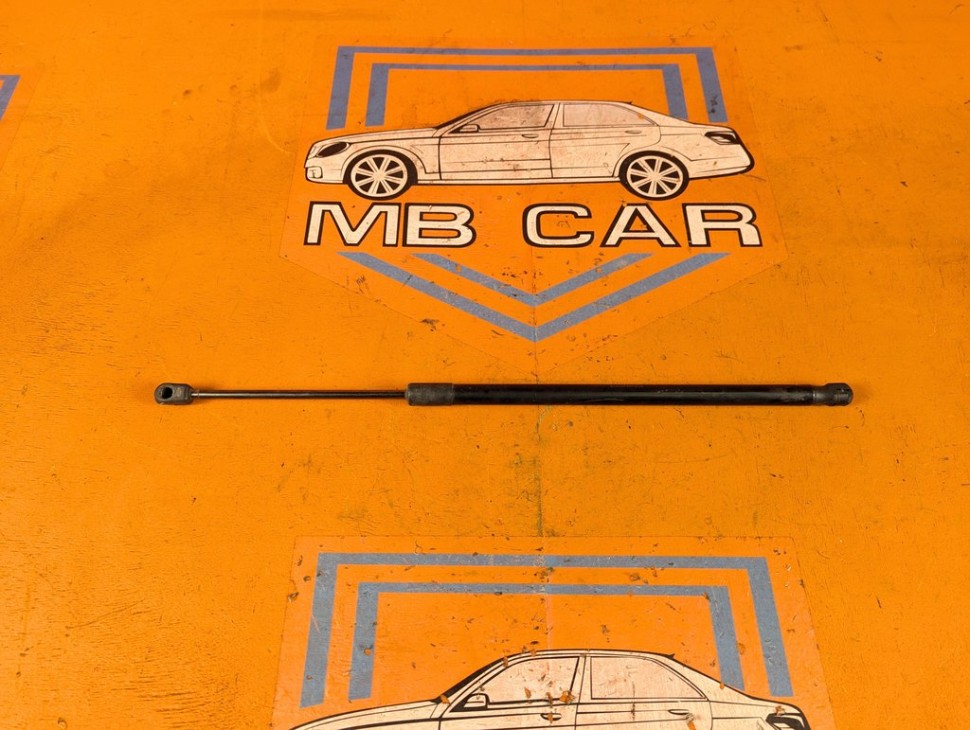 Амортизатор капота MERCEDES-BENZ C-класс W204/S204/С204 рестайлинг (2011 - 2015) C 180 1.6 7G-Tronic (156 л.с.) фото 1 &mdash; Разборка Мерседес