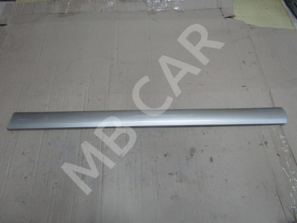 Молдинг двери MERCEDES-BENZ E-класс W210/S210 рестайлинг (1999 - 2003) фото 1 — Разборка Мерседес