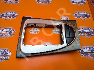 Накладка кулисы МКПП MERCEDES-BENZ E-класс W211/S211 (2002 - 2006) — Разборка Мерседес