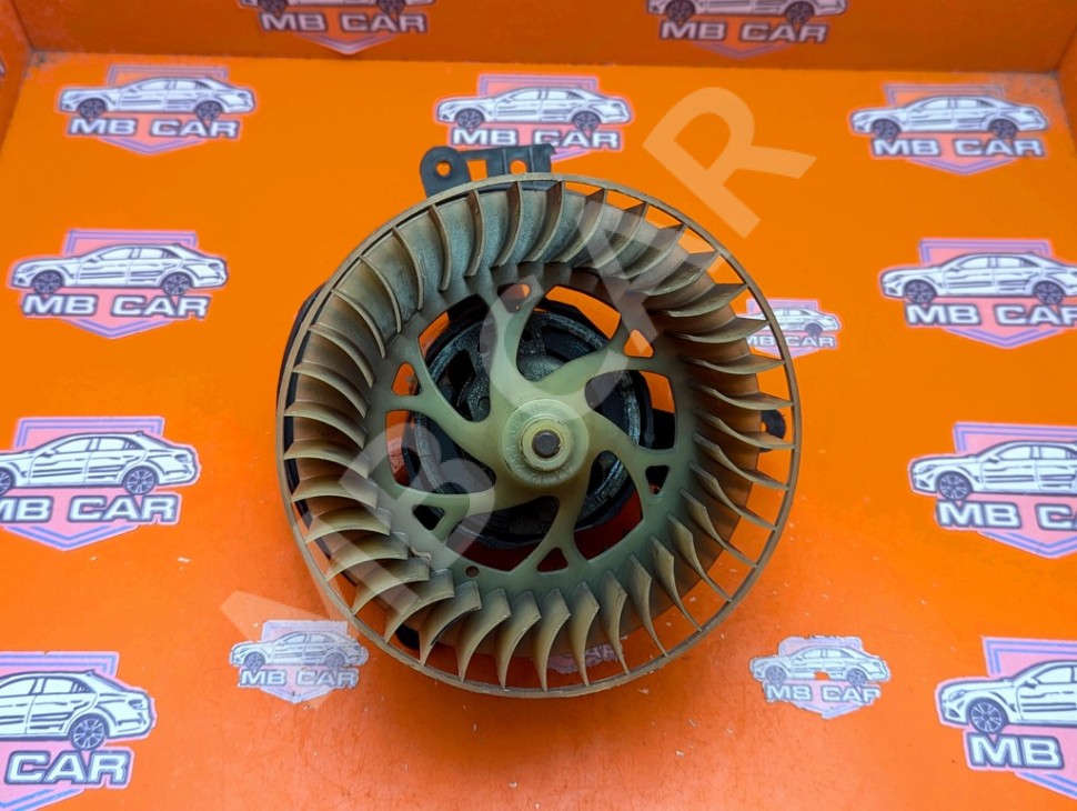 Моторчик печки MERCEDES-BENZ E-класс W124/S124/C124/A124 (1984 - 1997) фото 1 — Разборка Мерседес