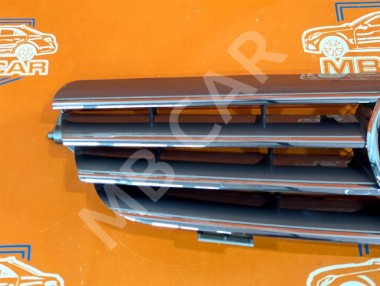 Решетка радиатора MERCEDES-BENZ CLK-класс C209/A209 (2002 - 2005) — Разборка Мерседес