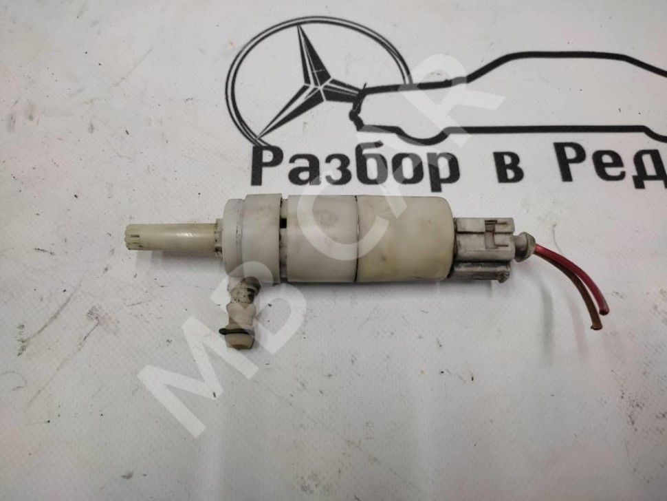 Насос омывателей MERCEDES-BENZ E-класс W210/S210 (1995 - 1999) фото 1 — Разборка Мерседес