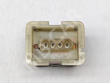 Реле моторчика печки MERCEDES-BENZ A-класс W168 (1997 - 2001) — Разборка Мерседес