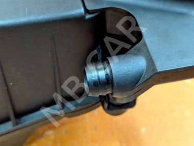 Резонатор воздушного фильтра MERCEDES-BENZ C-класс W203/S203/CL203 (2000 - 2004) — Разборка Мерседес