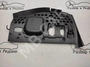 Накладка торпеды MERCEDES-BENZ M-класс W164 (2005 - 2008) — Разборка Мерседес