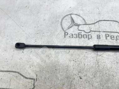 Амортизатор крышки багажника MERCEDES-BENZ A-класс W176 (2012 - 2015) — Разборка Мерседес