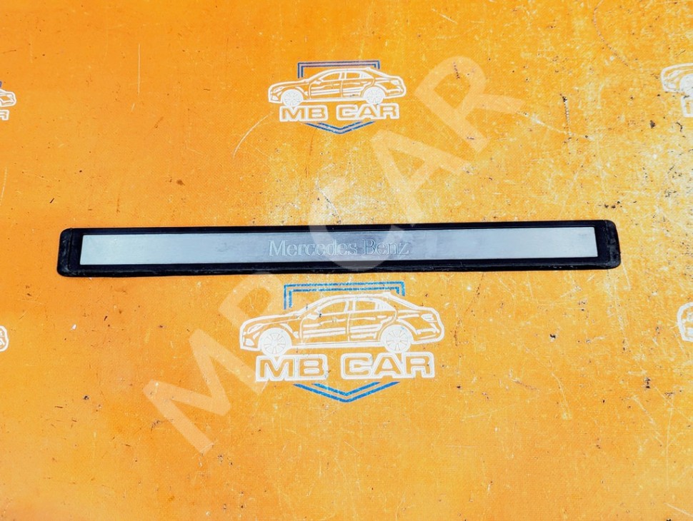 Накладка порога внутренняя MERCEDES-BENZ E-класс W211/S211 (2002 - 2006) фото 1 &mdash; Разборка Мерседес