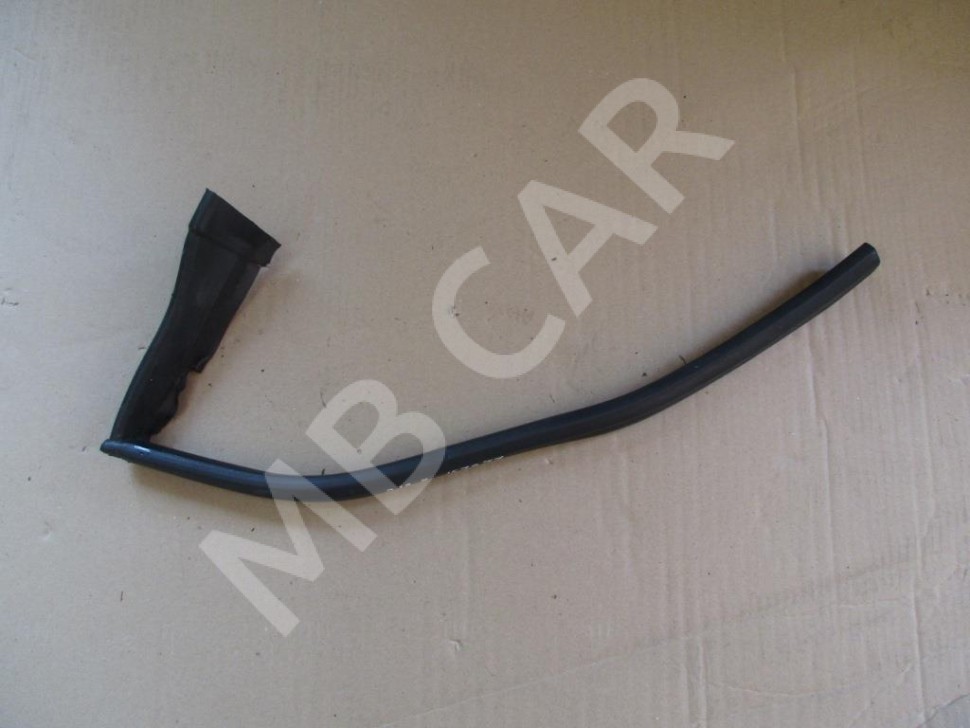 Уплотнитель капота MERCEDES-BENZ E-класс W212/S212/C207/A207 (2009 - 2013) фото 1 — Разборка Мерседес