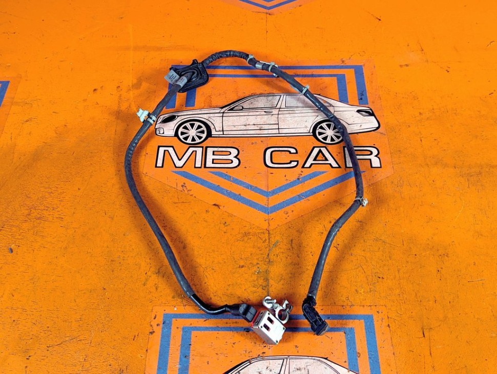 Провод плюсовой MERCEDES-BENZ E-класс AMG W212/S212/C207/A207 (2009 - 2013) фото 1 &mdash; Разборка Мерседес