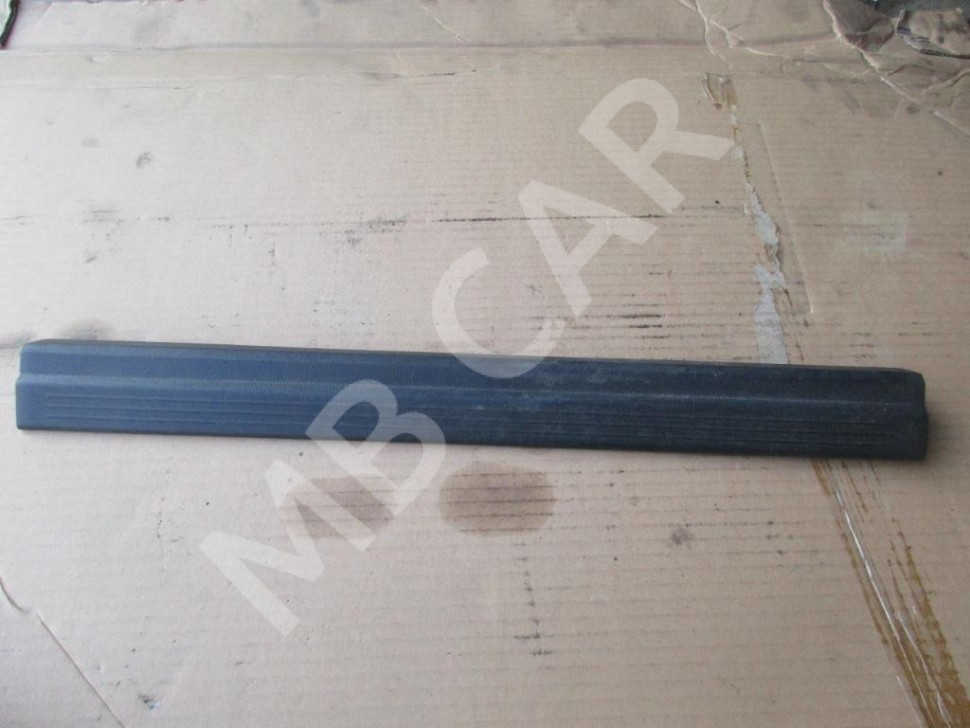 Накладка порога внутренняя MERCEDES-BENZ E-класс W212/S212/C207/A207 (2009 - 2013) фото 1 &mdash; Разборка Мерседес