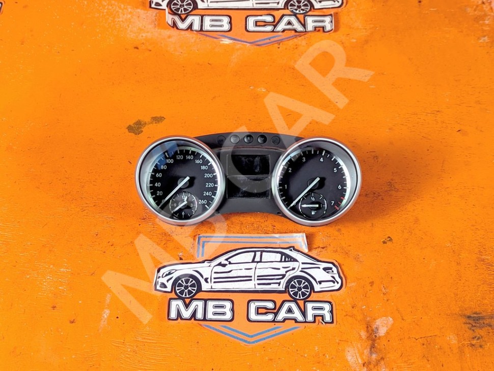 Щиток приборов MERCEDES-BENZ GL-класс X164 рестайлинг (2009 - 2012) фото 1 &mdash; Разборка Мерседес