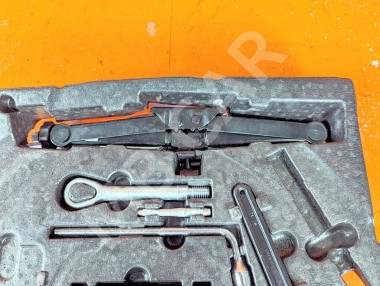 Набор инструментов MERCEDES-BENZ M-класс W166 (2011 - 2015) &mdash; Разборка Мерседес