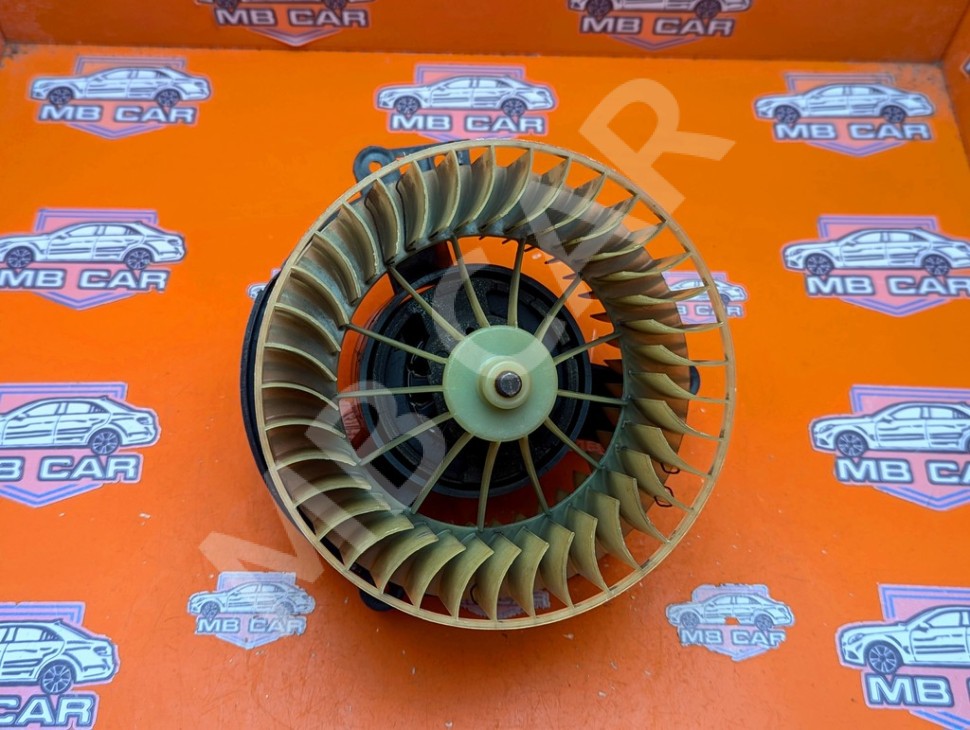 Моторчик печки MERCEDES-BENZ E-класс W124/S124/C124/A124 (1984 - 1997) фото 1 &mdash; Разборка Мерседес