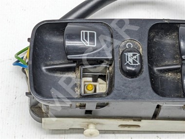 Блок кнопок стеклоподъемников MERCEDES-BENZ C-класс W203/S203/CL203 (2000 - 2004) — Разборка Мерседес