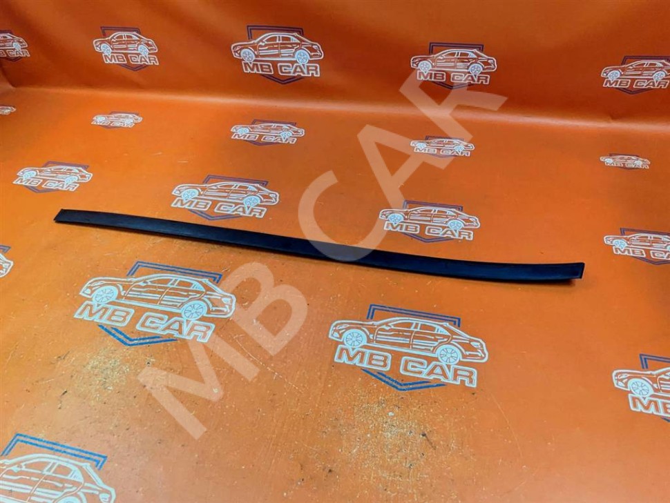 Молдинг лобового стекла MERCEDES-BENZ R-класс W251 (2005 - 2007) фото 1 — Разборка Мерседес